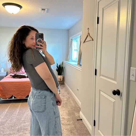 Figs Gray V Neck Scrub Top XS - Picture 3 of 7